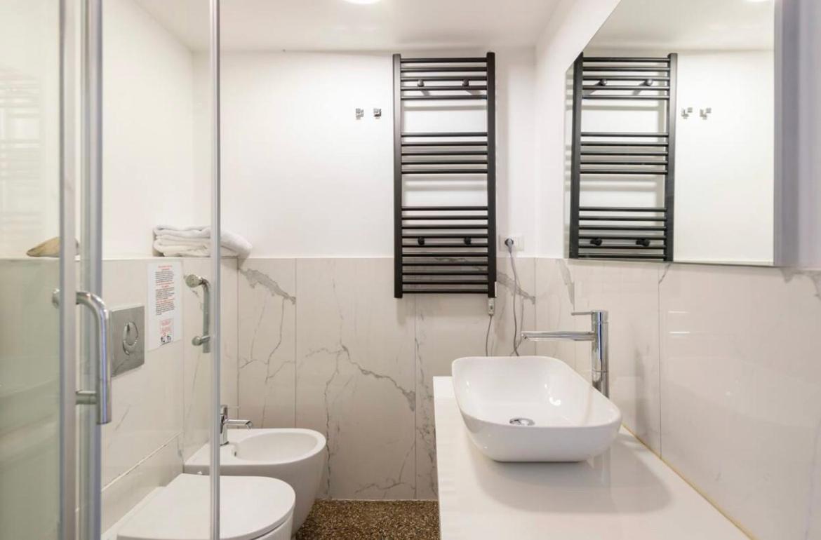 Roma Private Rooms Exterior photo