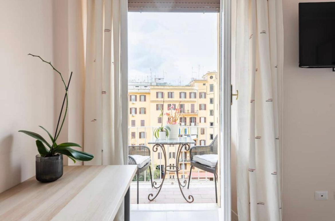 Roma Private Rooms Exterior photo